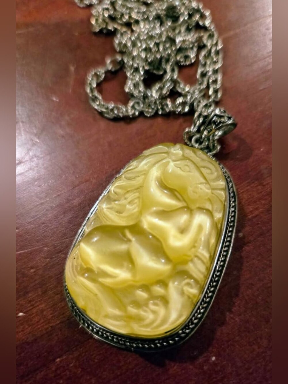 Vintage Sterling Silver Yellow Cat's Eye Carved Horse Pendant Necklace